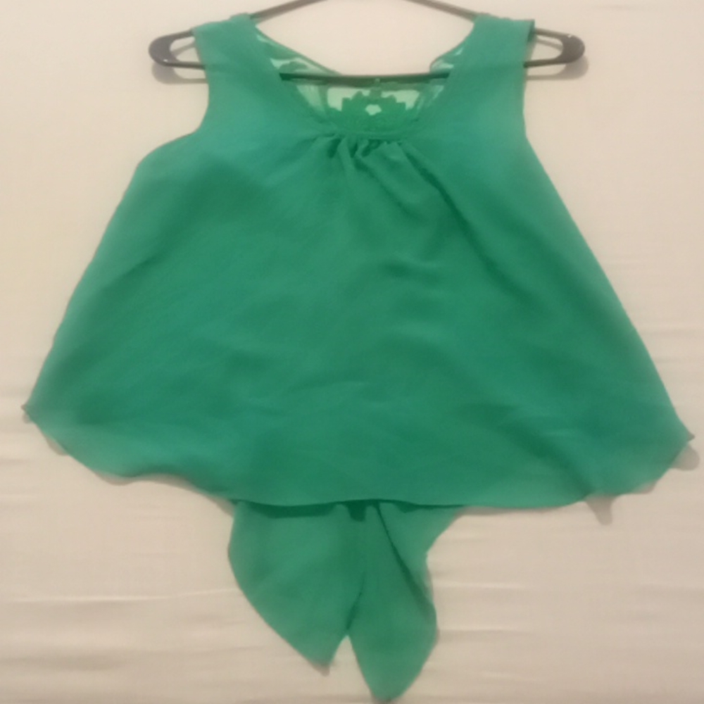 Cyan tie shirt